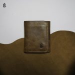 Theo Trifold Wallet Oil Pull Up Camel - Image 3